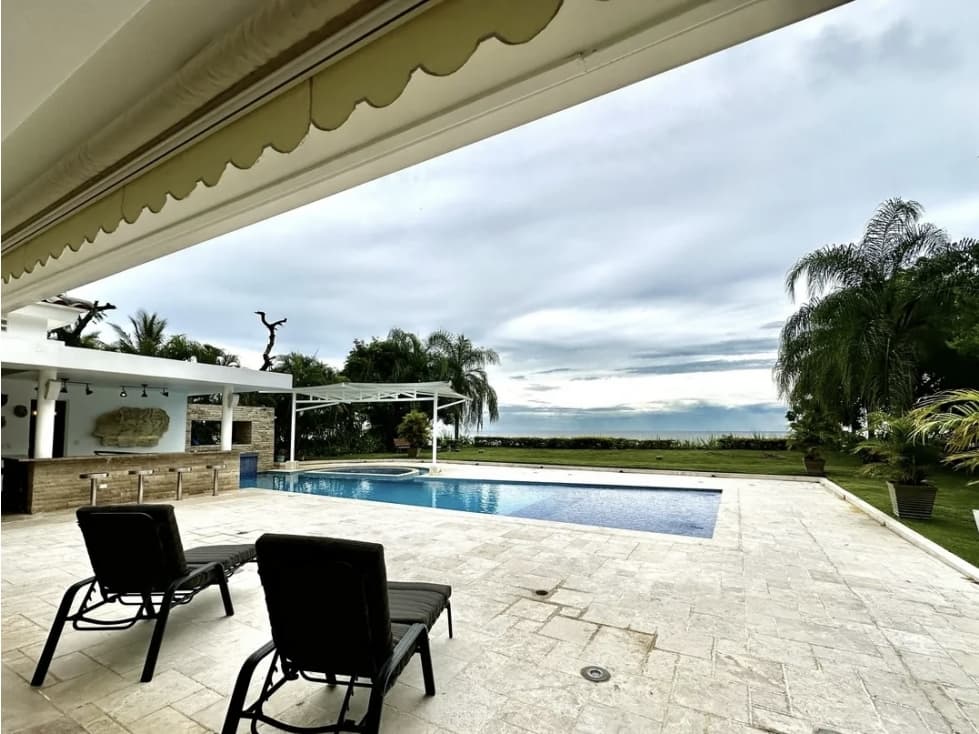 Venta de Villa con piscina y vista al mar - Bijao — foto 2