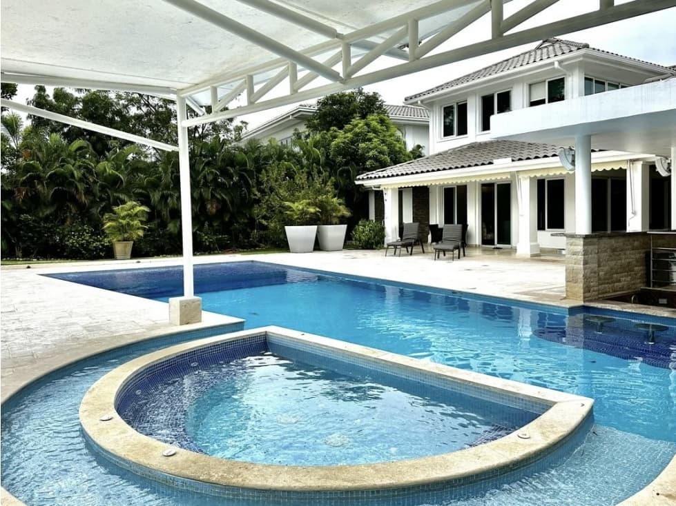 Venta de Villa con piscina y vista al mar - Bijao — foto 3