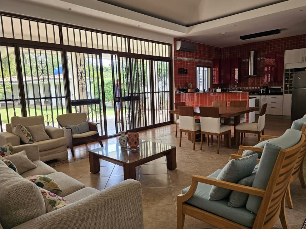 VENTA DE CASA AMOBLADA EN CORONADO (NEGOCIABLE) — foto 1