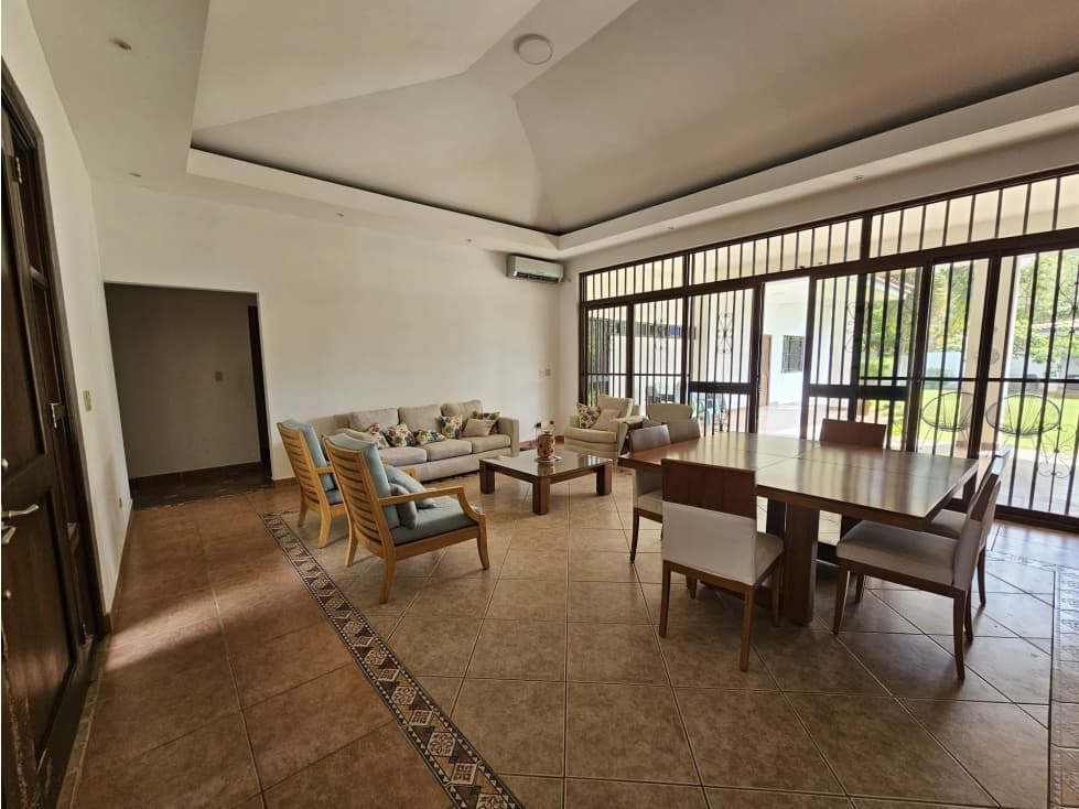 VENTA DE CASA AMOBLADA EN CORONADO (NEGOCIABLE) — foto 2