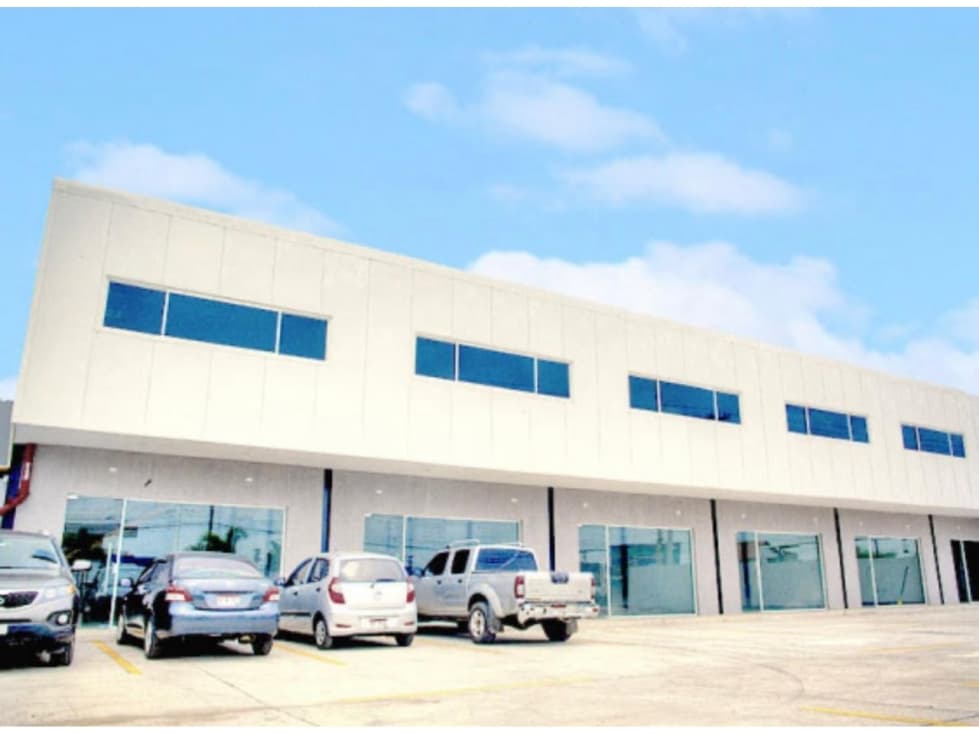 Ma anitas Centro Logistico Locales nuevos desde mts — foto 1