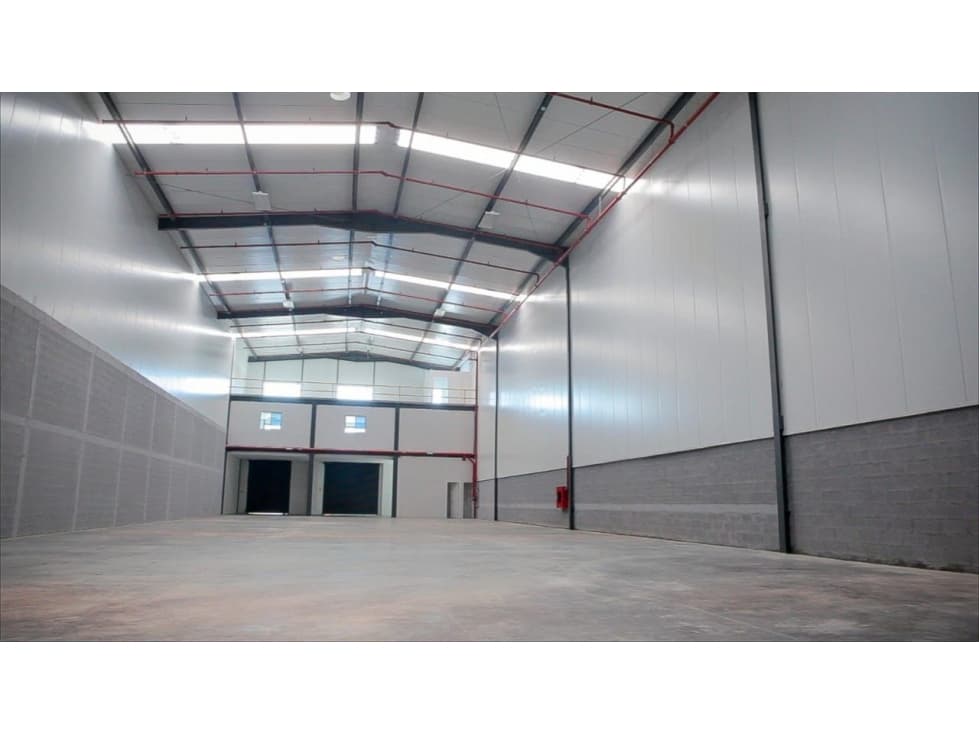 Ma anitas Centro Logistico Galera nueva de mts — foto 1