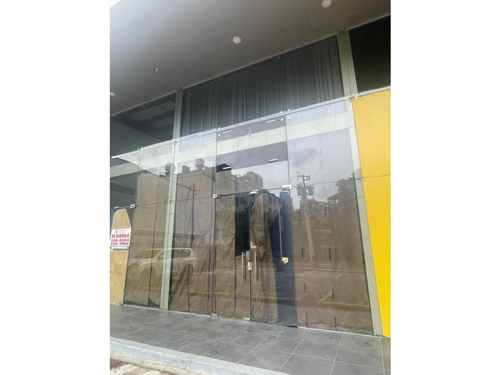 Venta de local comercial en Obarrio — foto 1