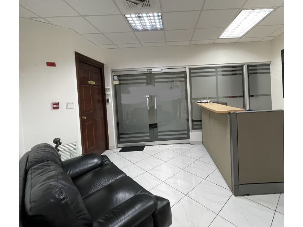 SE VENDE OFICINA - TORRE BANESCO MARBELLA — foto 1