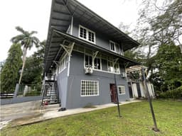 SE VENDE CASA EN LA BOCA
