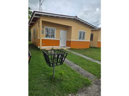 Venta Inmediata: Casa en Bosques de la Reina, Pacora- 04