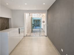 Oficina en Alquiler en YOO Panamá | 220 m2 | Doble Altura, 2 Niveles