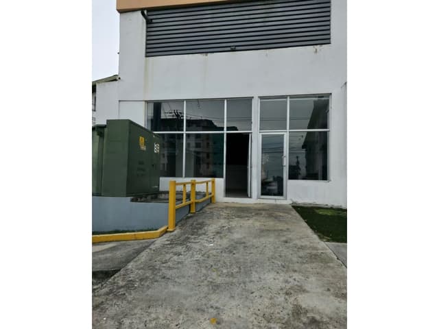Local Comercial en Venta en Parque Lefevre - Bajo Avalúo Real