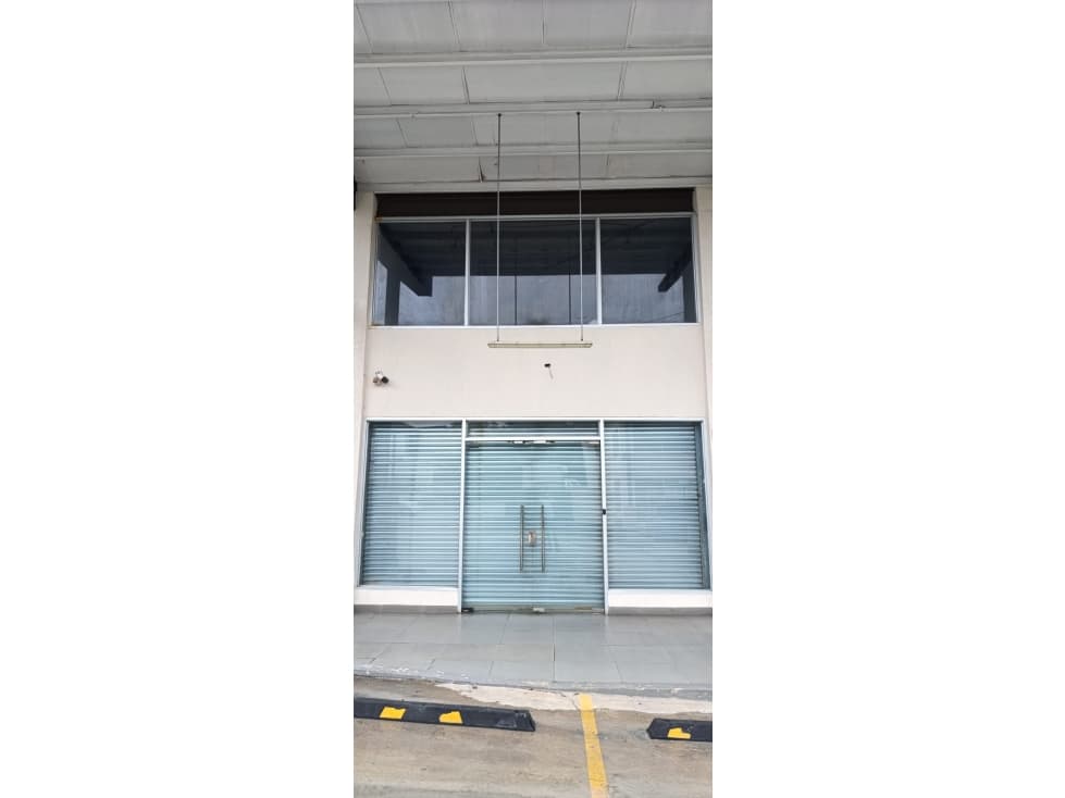 Local Comercial de 128.34 m2 en Venta - PH Plaza Milla 8 — foto 1