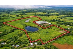 Finca Productiva con Lagos en Mendoza, La Chorrera | 216,160 m2