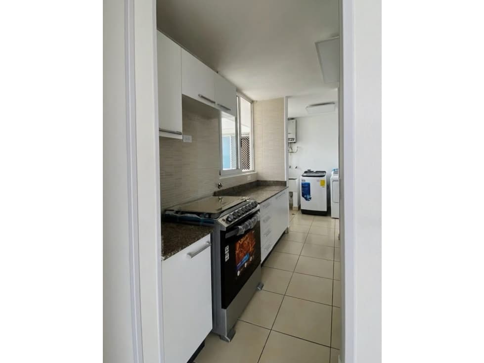 ALQUILER DE APARTAMENTO EN PH ECCO TOWER — foto 2