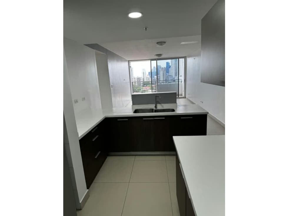 ALQUILER DE APARTAMENTO EN PH SCLA — foto 1
