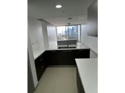 ALQUILER DE APARTAMENTO EN PH SCLA