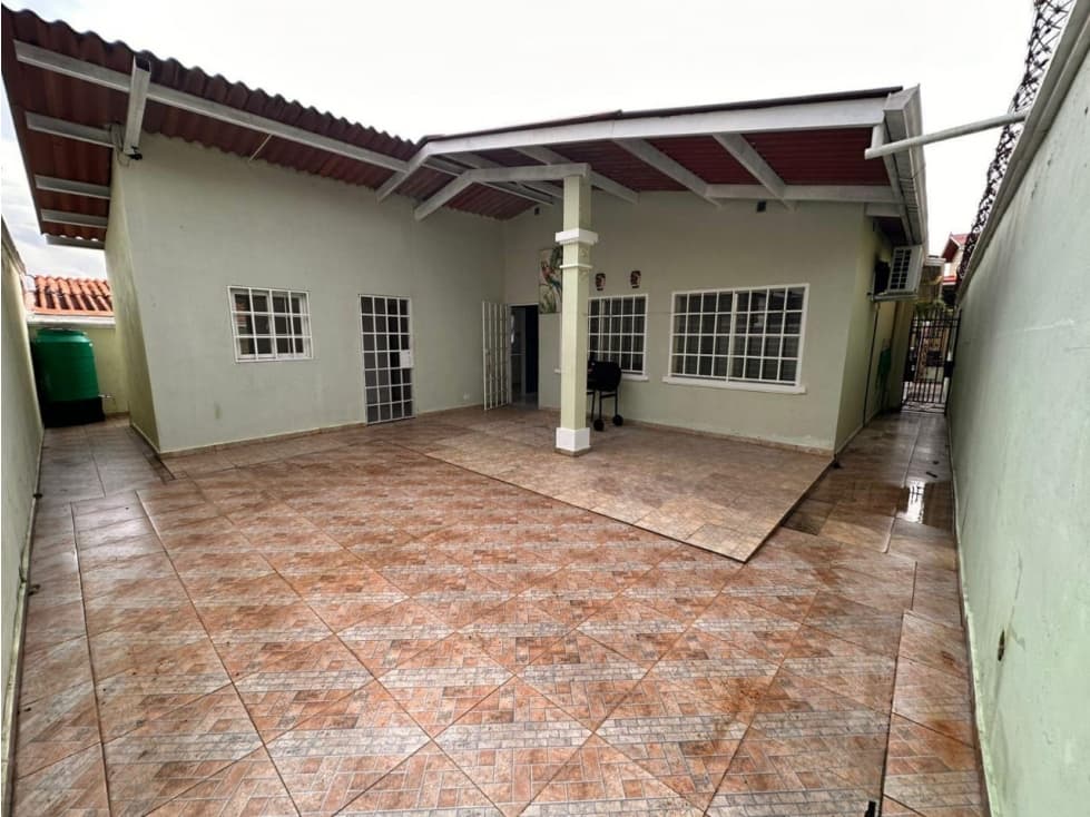 ALQUILER DE CASA EN SAN ANTONIO — foto 1