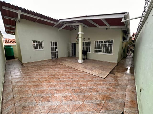 ALQUILER DE CASA EN SAN ANTONIO