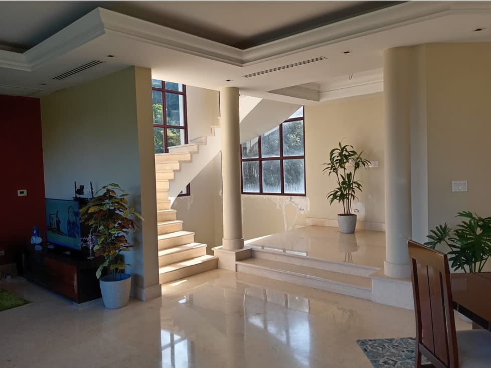 Venta de Casa Las Cumbres — foto 1