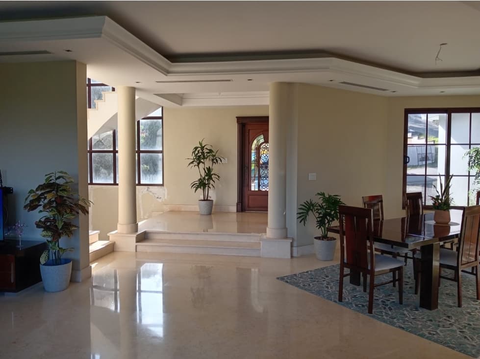 Venta de Casa Las Cumbres — foto 6