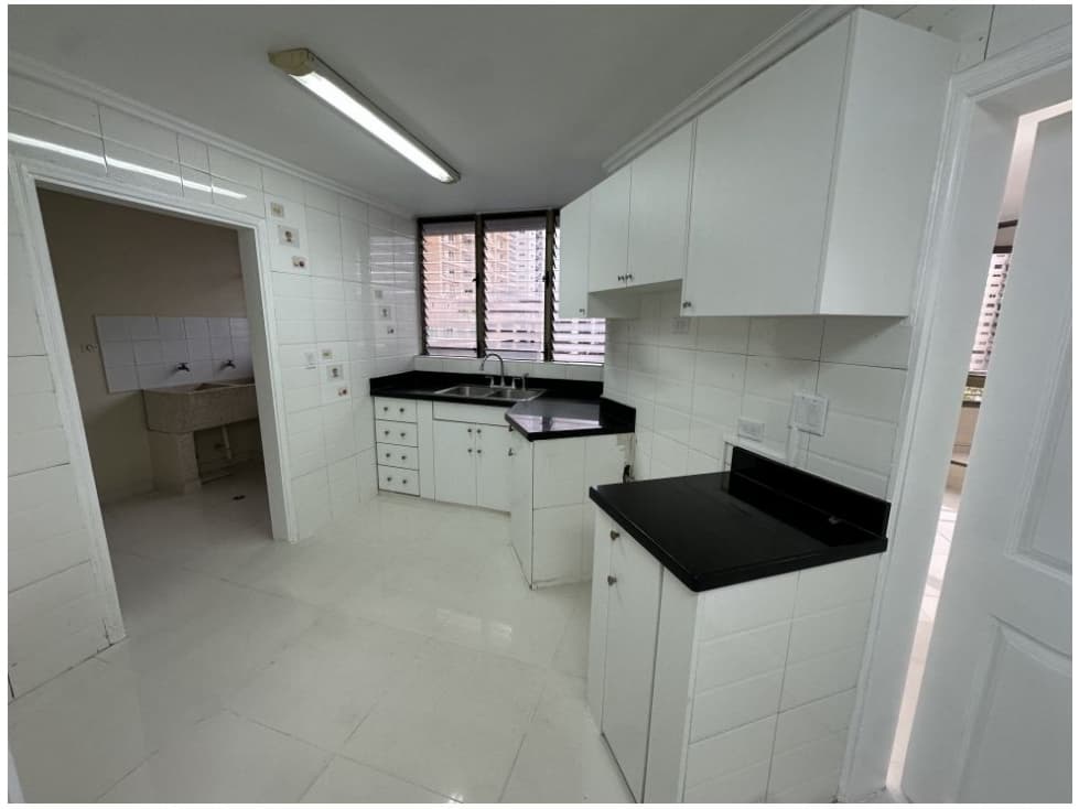 SE VENDE APARTAMENTO EN MARBELLA — foto 6