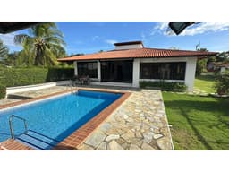 Casa de 4 Recámaras con Piscina en Coronado