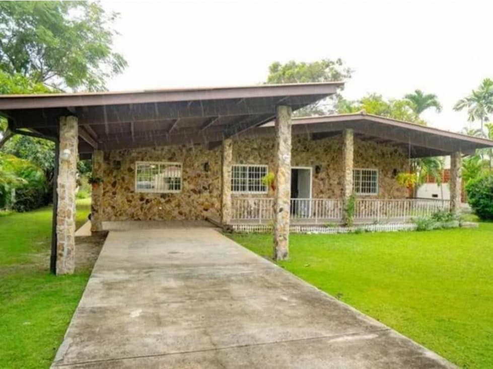 House for Sale in Chame — foto 1