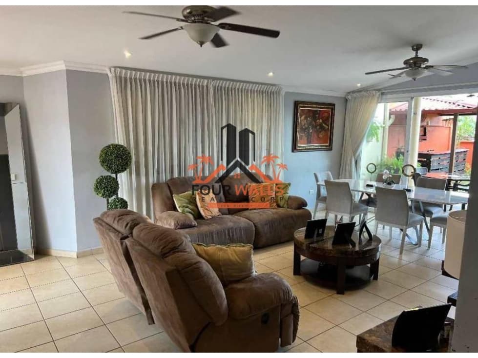 House for Sale in Brisas del Golf — foto 2