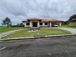 Casa en Venta en Boquete Canyon Village