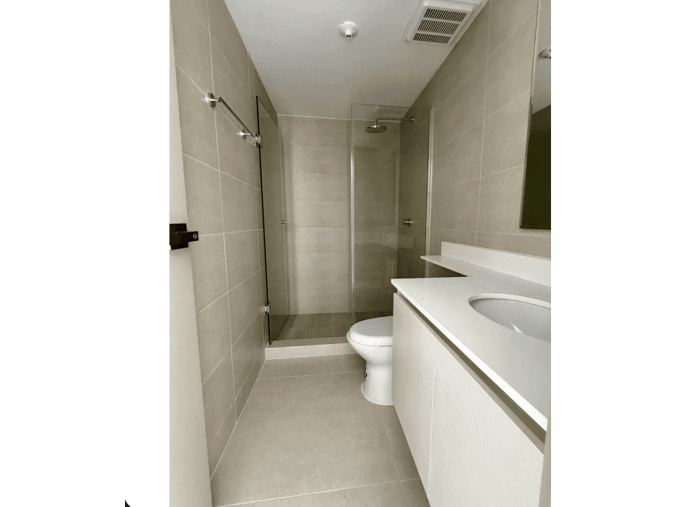 APARTAMENTO EN PARTERRE - 2 RECAMARAS + DEN - $1,600 — foto 3