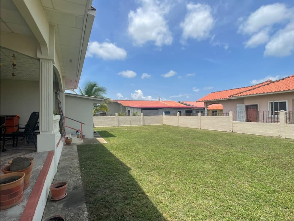 Venta: Hermosa y espaciosa casa con dos lotes en Penonomé — foto 5