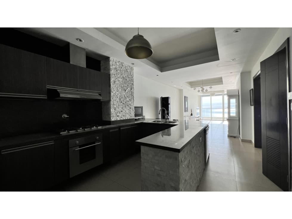 Venta: Apartamento reposeído en Avenida Balboa PH Rivage Tower — foto 2