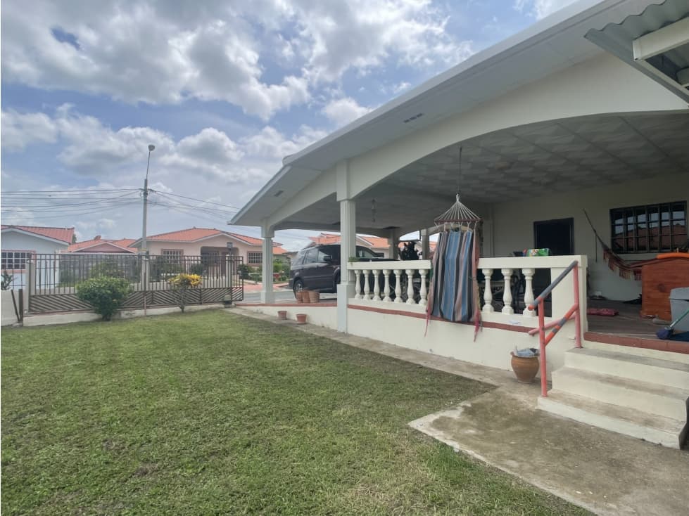 Venta: Hermosa y espaciosa casa con dos lotes en Penonomé — foto 2