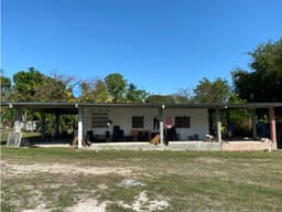 Venta: Lote, casa y galera en Las Uvas de San Carlos
