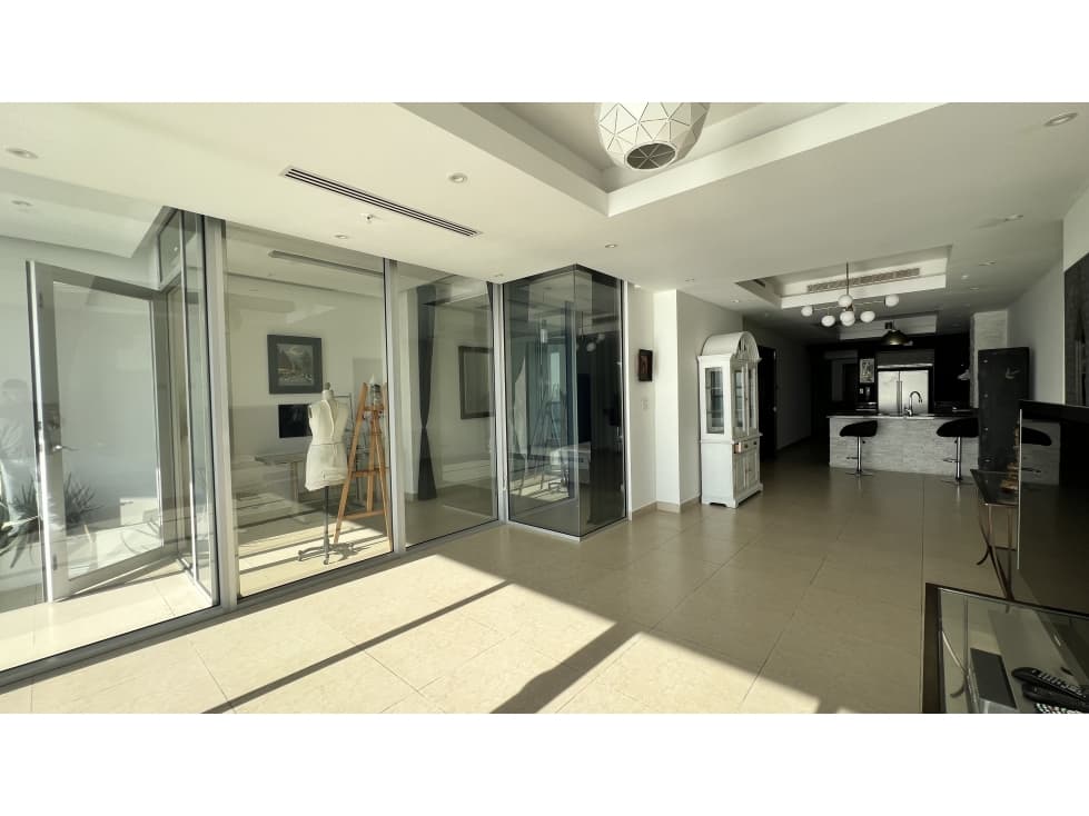 Venta: Apartamento reposeído en Avenida Balboa PH Rivage Tower — foto 4