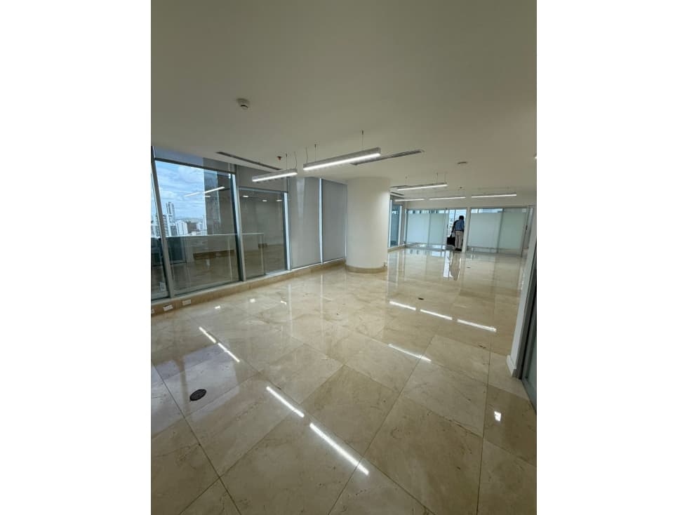 Venta de Oficina en Calle 50, Edificio F&F Tower — foto 2