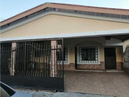 CHORRERA / VILLAS DE MONTELIMAR / 3 HABITACIONES / 225m2 / TERRAZA / Y