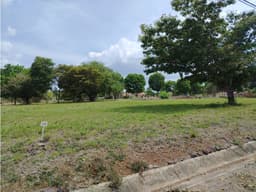 SE VENDE TERRENO PLANO 1000 M2 EN CHAME LA COLONIA CON ZONAS VERDES