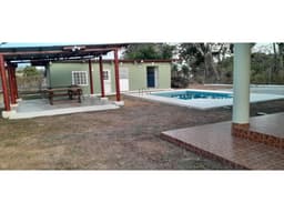 CHAME / NUEVA GORGONA / 2000M / 3 HABITACIONES / 5 PARKING / PISCINA