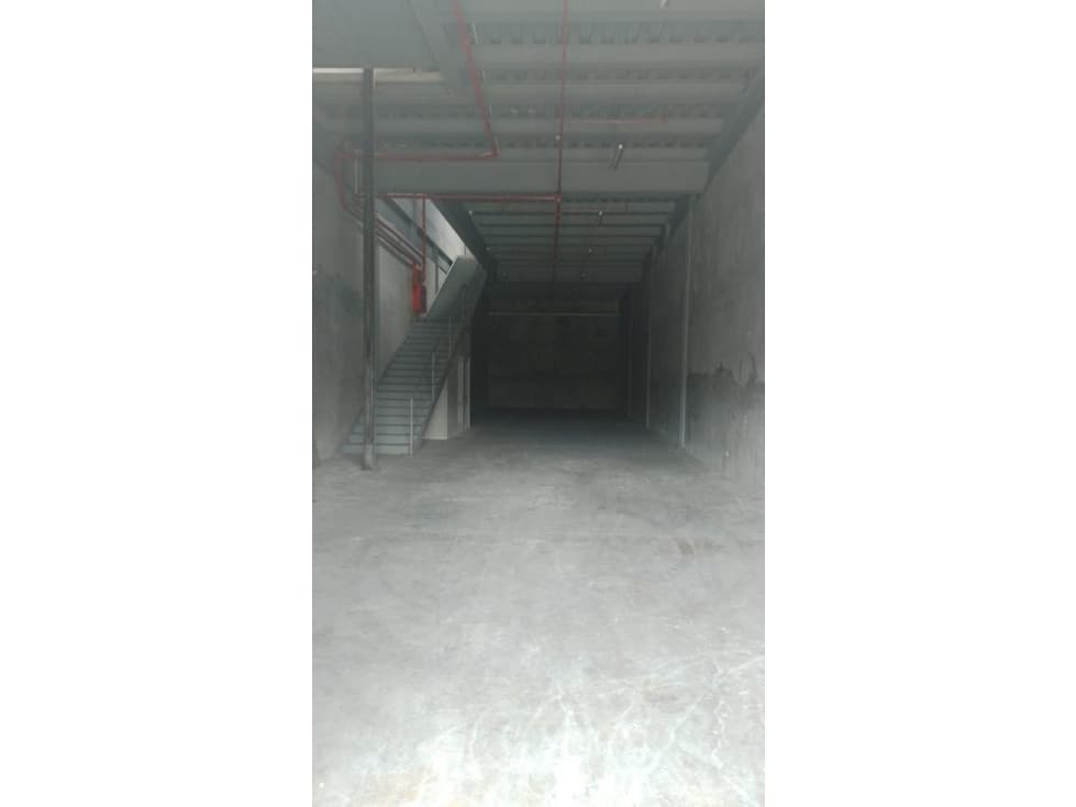 JUAN DIAZ MULTISTORAGE 500M CON PEQUEÑA OFICINA YG — foto 3