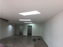 LOCAL / BELLA VISTA / 105 M2 / PLANTA BAJA / 2 OFICINAS
