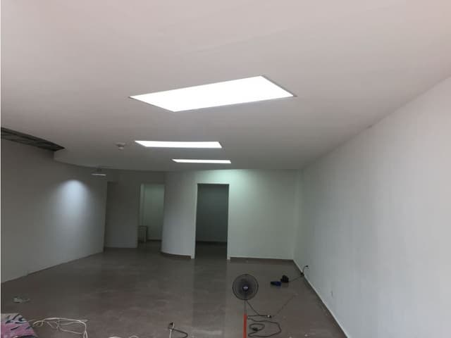 LOCAL / BELLA VISTA / 105 M2 / PLANTA BAJA / 2 OFICINAS