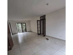 ANCON / EMBASSY VILLAGE / 210M / 3 HABITACION / 2 PARKING / BALCON