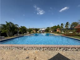 SAN CARLOS / QUEBRADAS DEL VALLE / 811M / AREA SOCIAL / PISCINA / AG