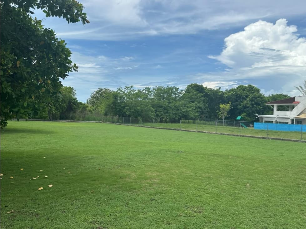 TERRENO / CHAME / 2500 M2 / CORONADO / DOS FINCAS — foto 1