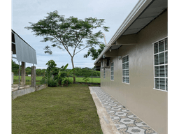 SE VENDE CASA EN LAS TABLAS LA TIZA 549 M2 TOTALMENTE CERCADA