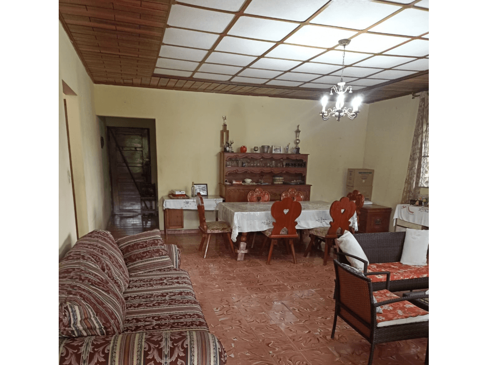 SE VENDE CASA EN COCLE CHURUBE 2000 M2 CERCADA CON AMPLIO PATIO — foto 1