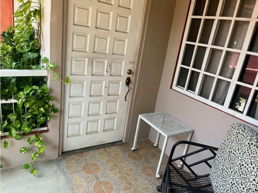 SE VENDE CASA EN CHAME LA PAZ 538 M2 COMPLETAMENTE CERCADA — foto 2