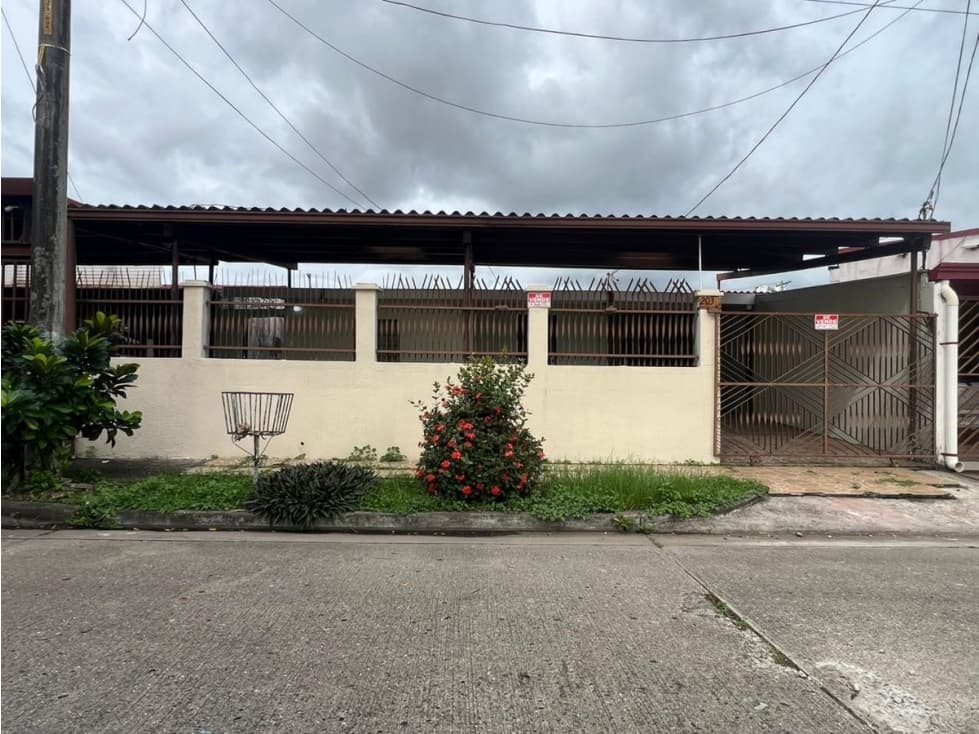 VENTA DE CASA EN CHANIS CON TERRAZA 247MT2 AS — foto 1