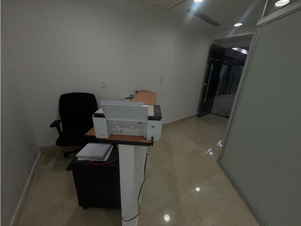 OFICINA / CALLE 50 / REVOLUTION F&F TOWER TORNILLO / 188M / DIVISION — foto 4