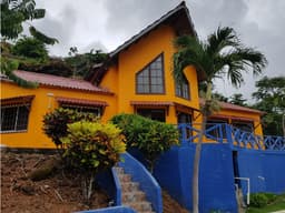 CHAME / LÍBANO / 142727M / SOBRE LA VIA PRINCIPAL / TRES CASAS / AG
