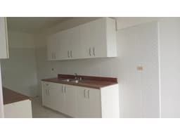 COLON / ESPINAR / VISTAS DEL ATLANTICO / 140 M / 3 HABITACION / BALCON