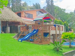CAPIRA / EL CACAO / 4 HABITACIONES / 26 HECTAREAS / CON PISCINA